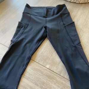 Athleta like new black crop pants
